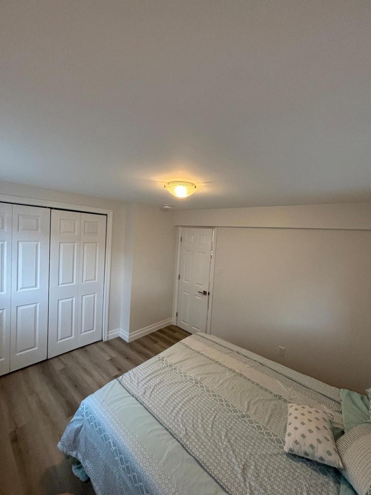 One-Bedroom Unit At Vista Hill 워털루 외부 사진